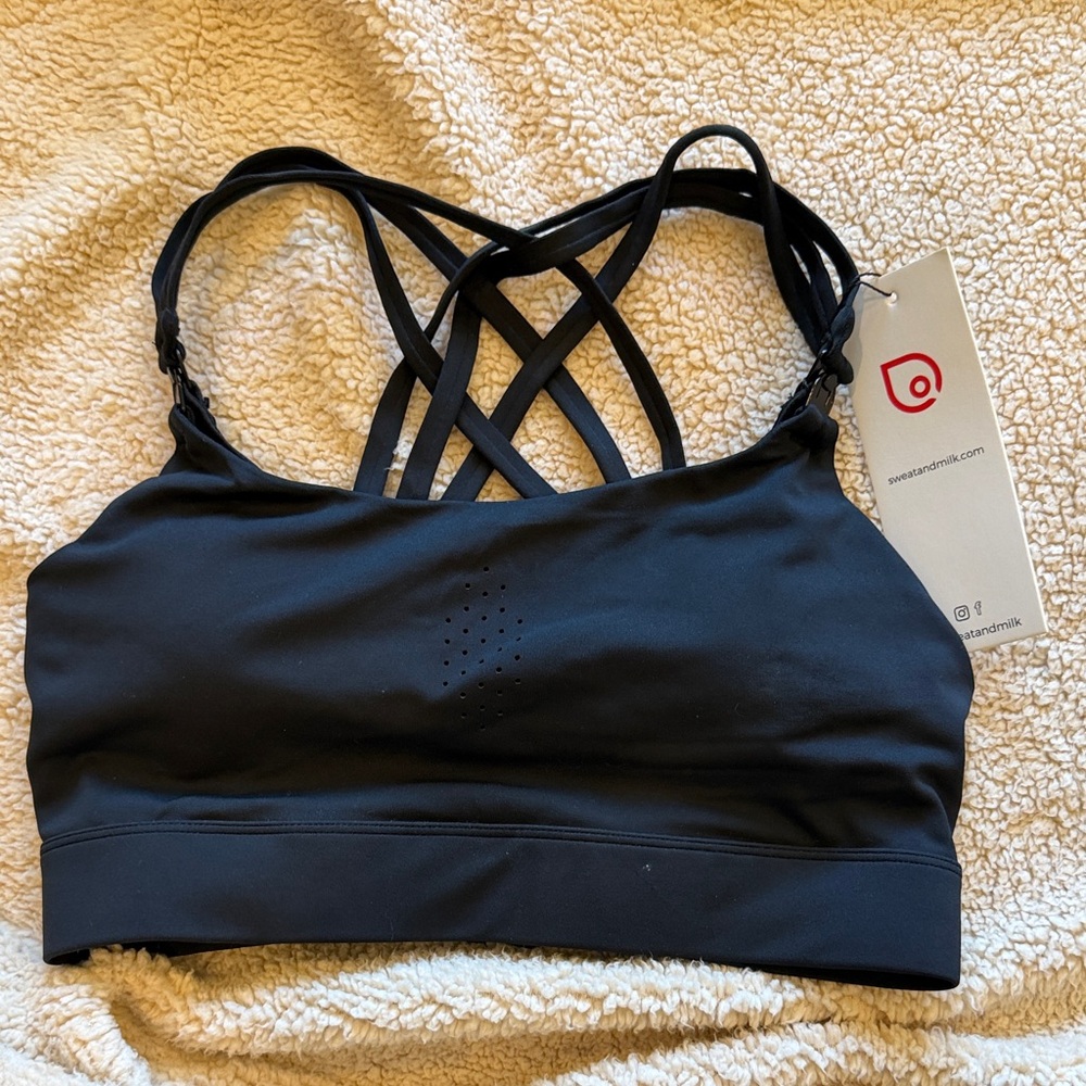 Stylish Black Crisscross Nursing Sports Bra